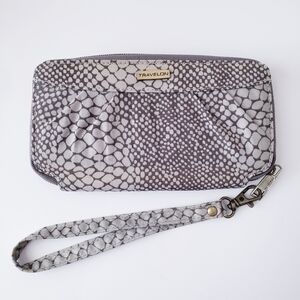 Travelon Gray Snakeprint Nylon Wallet